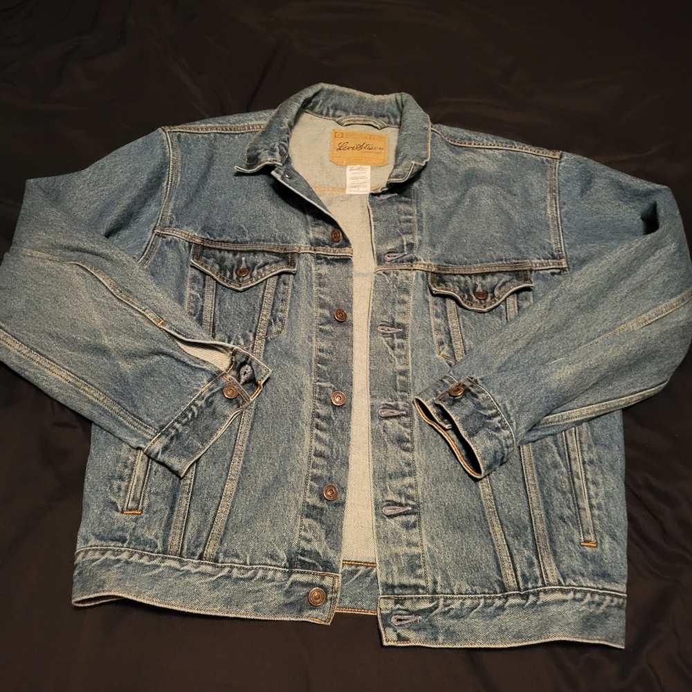 Levi's Signature L Trucker